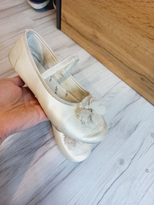 Neilu blu baleriny kremowe 33 rozmiar