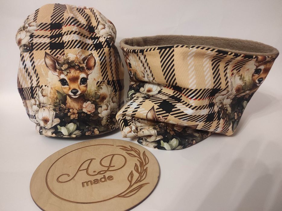 Komplet czapka komin ocieplany zimowy Sarna w kwiatach krata bruberry