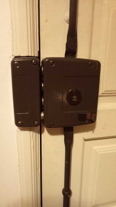 Fechadura CISA 3 trancas - Estado Irrepreensivel