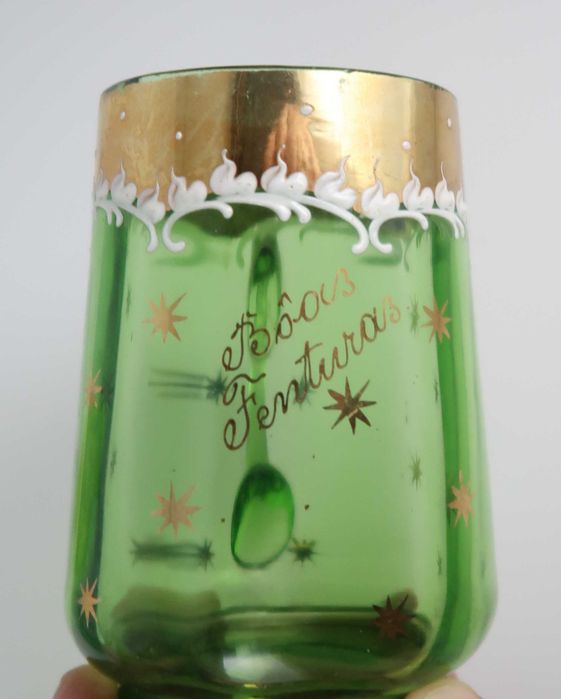 Conjunto decorativo em vidro verde antigo