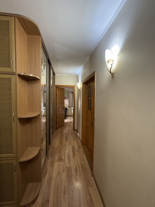4-кім. Пр-т Григоренка Петра , Дарницький р-н  97 м. з ремонтом