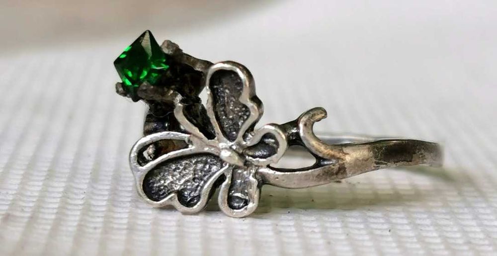 Серебрянное старое кольцо