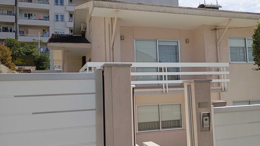 QUARTO CONFORTÁVEL  - Ambiente Familiar em Vila Nova de Gaia