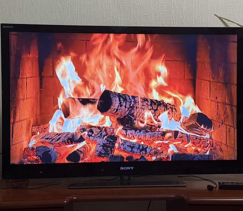 Телевизор Sony Bravia KDL-40NX720, 40”, Full HD + смарт ТВ приставка