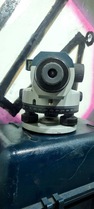 Niwelator Bosch GOL 26 D Professional
