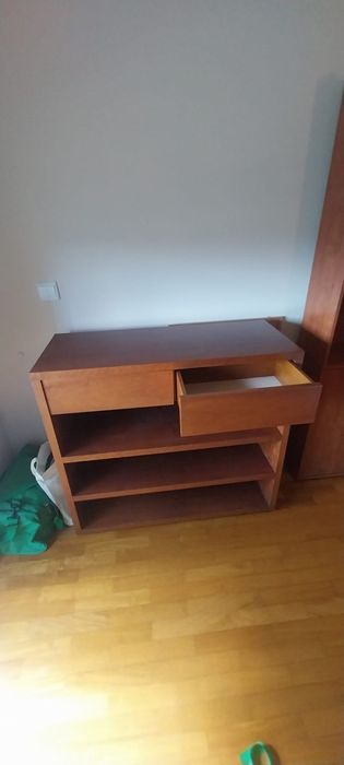 Comoda com gavetas
