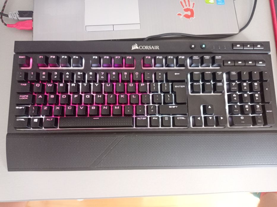 Klawiatura Corsair K68 RGB
