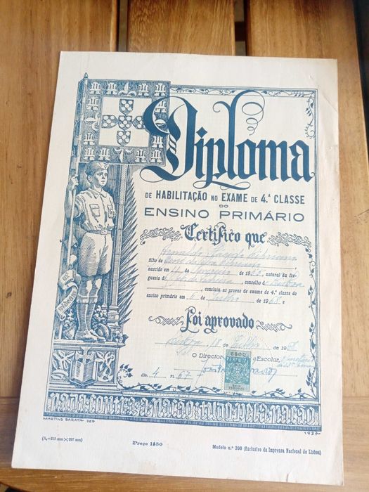 Diplomas diversos e antigos