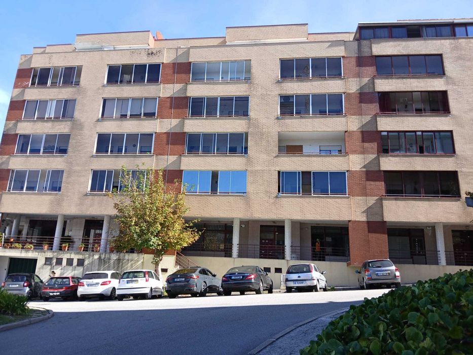 Apartamento T2+1 Creixomil
