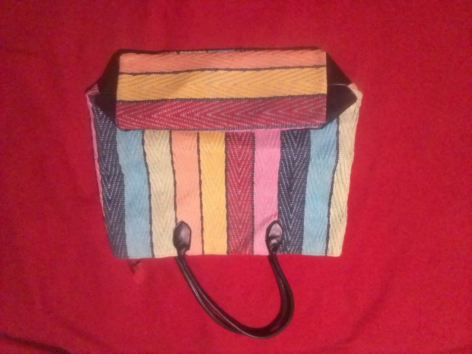 Яскрава велика плетена сумка-шопер, торба