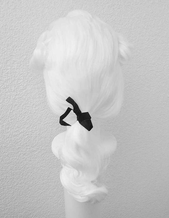 Biała peruka sędzia Duke Baron cosplay wig biały z kitką barokowa