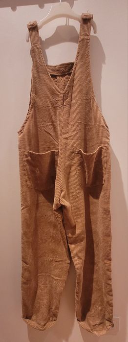 Jardineiras em bombazina Camel