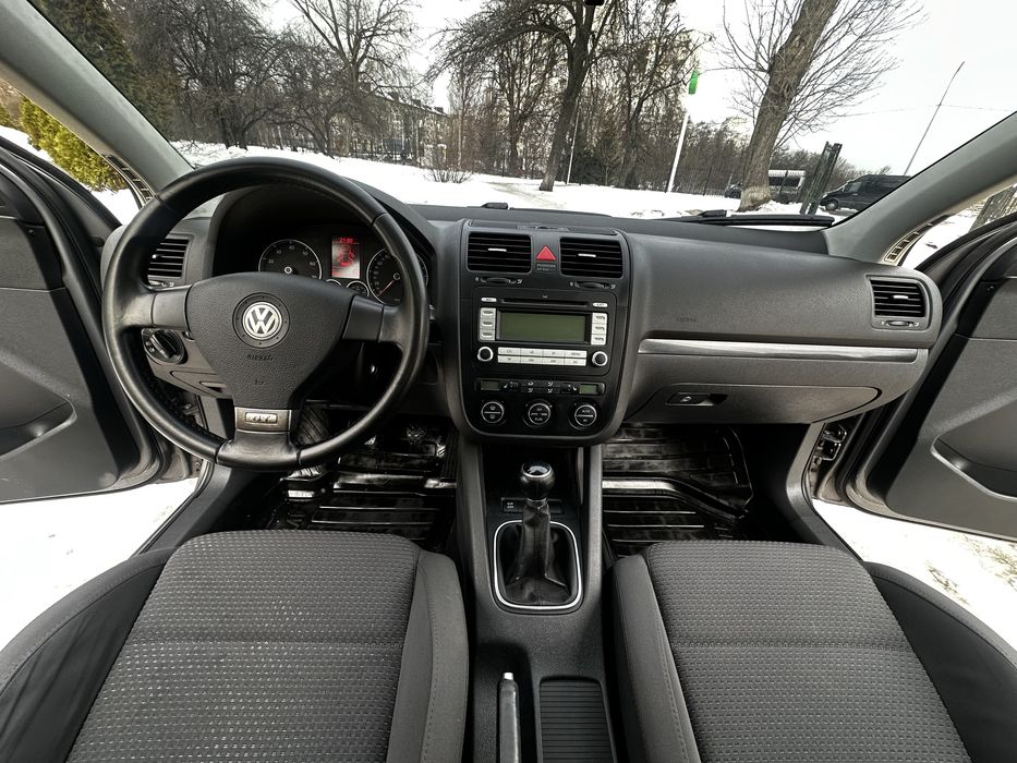 Продам Golf 5 MPI