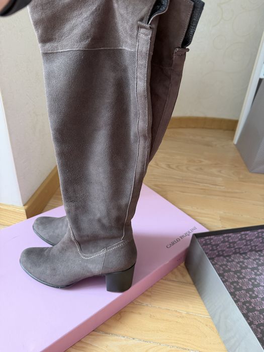 36 розмір сірі замшеві жіночі чоботи Carlo Pazolini