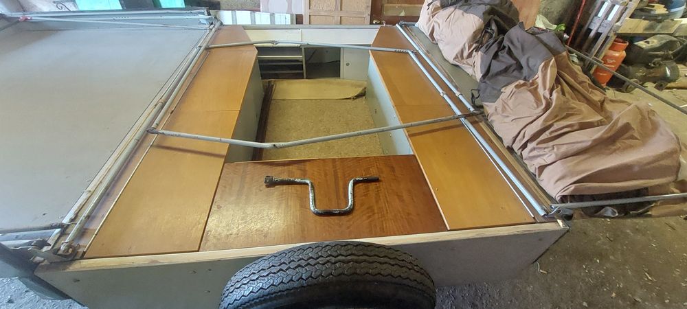 Autotenda com 2 Quartos e Sala com Avançado64563989407490122