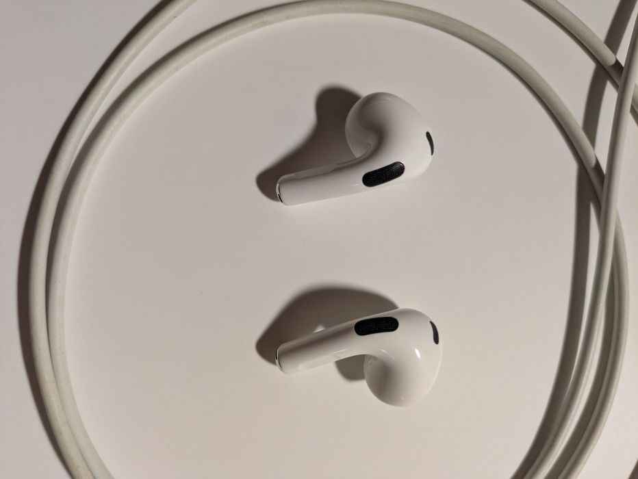 Airpods 3 muito pouco usados