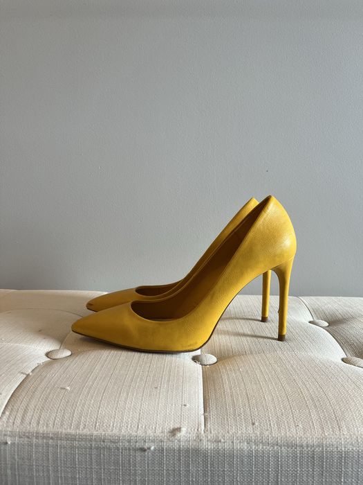Saltos altos stiletto usados numero 39