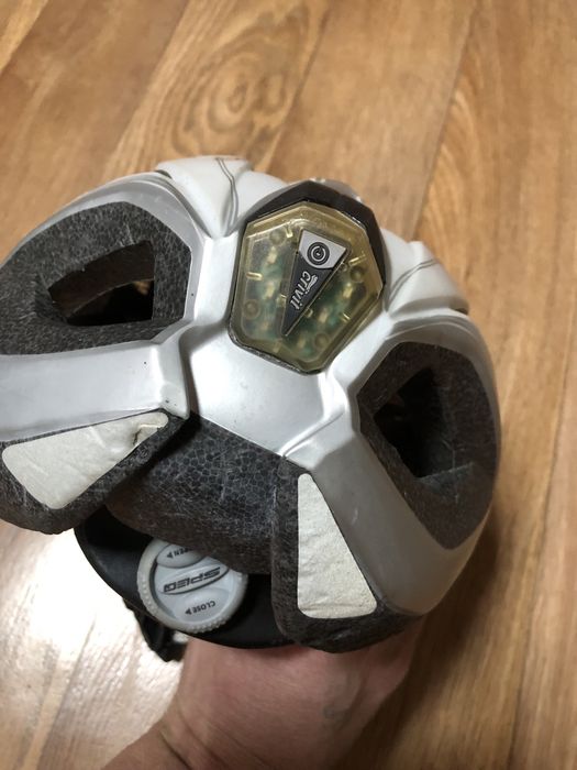 Продам велошлемы