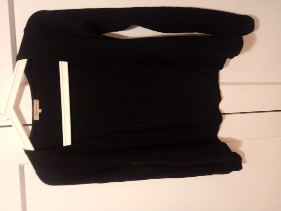 Sweterek Reserved czarny r. s stan idealny