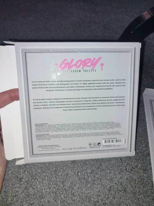 Pierre Rene X Jędrzej Urbański Paleta cieni Glory