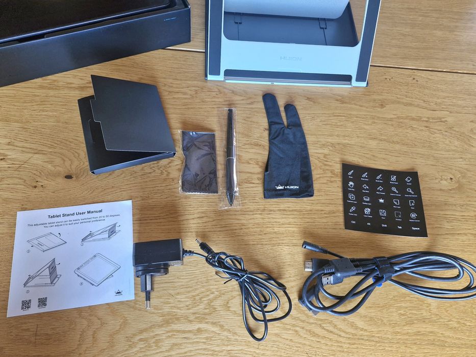 Tablet graficzny 15.6" HUION Kamvas Pro 16 w stanie idealnym