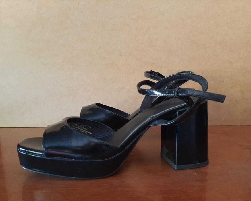 Czarne sandały na platformie - H&M - rozmiar 39 / wkładka 25,5cm