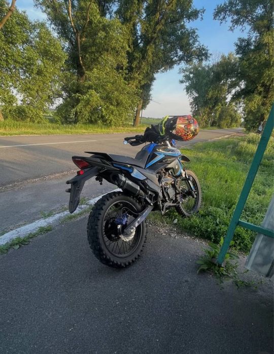 Продам мотоцикл FORTE 300 kross