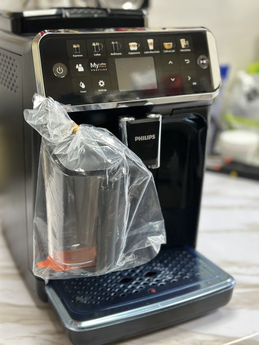 Зернова кавоварка philips latte go 5400 сток стан новоі
