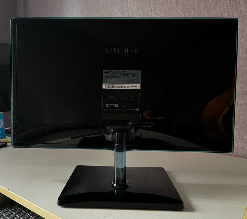 Монітор 24" Samsung S24D (Full HD, HDMI)