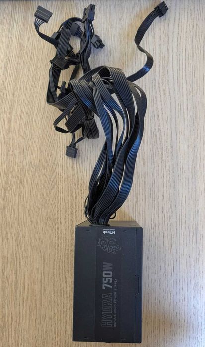 Fonte NTech HYDRA RX750W | 750W Reais | 80 PLUS GOLD