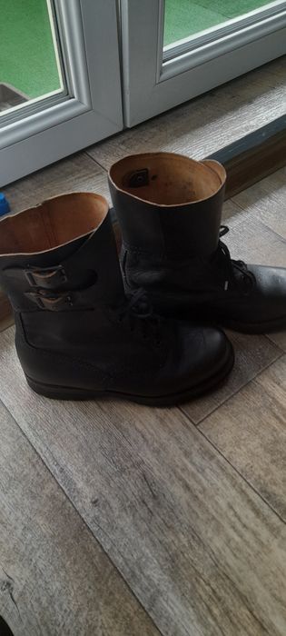 Sprzedam obuwie wojskowe