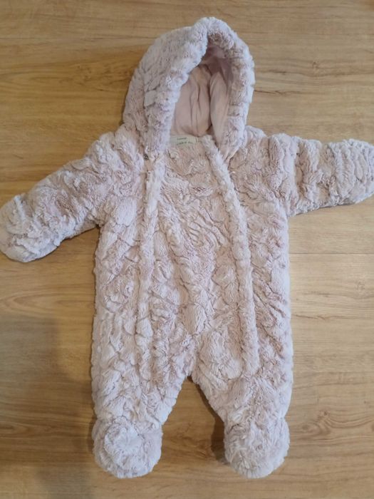 Sprzedam kombinezon zimowy na dziewczynkę