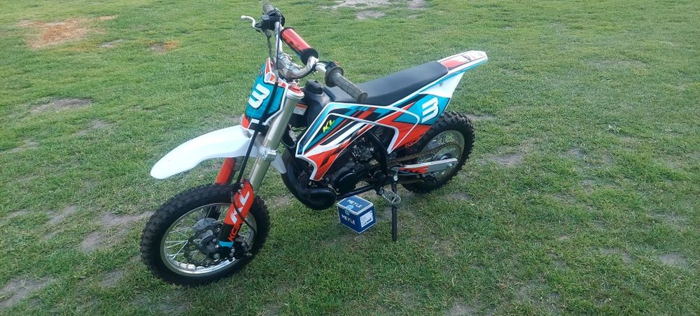Mini Cross -nowy .uszkodzony starter 2sòw  bdb zobacz