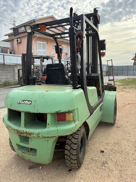 Empilhador 3t triplex com deslocamento lateral