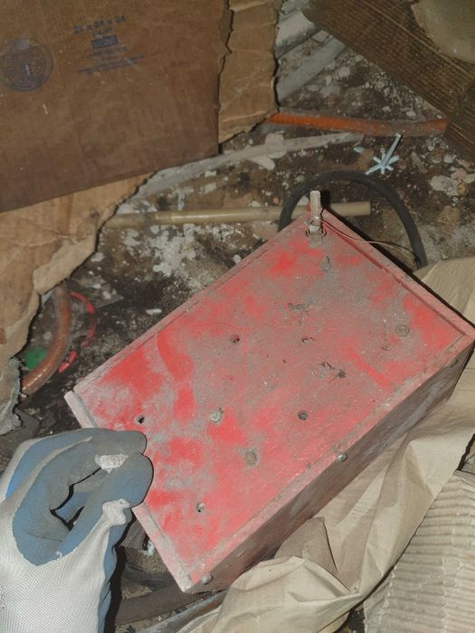 Stary Zasilacz / Transformator Warsztatowy (Czerwona Skrzynka)