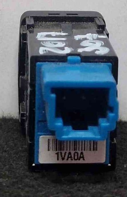 Botão / Interruptor ESP - NISSAN MICRA V