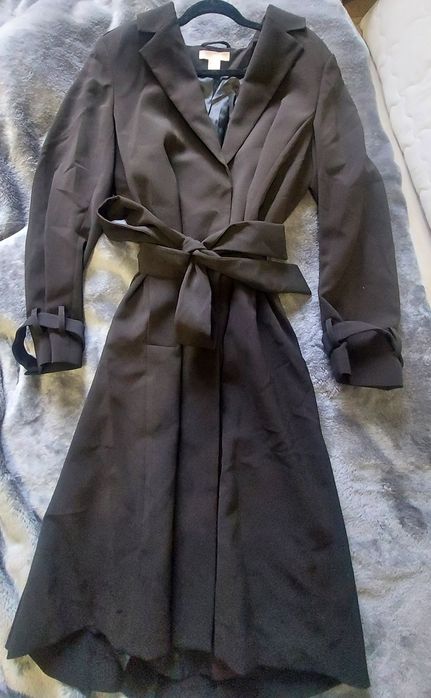 Jesienny długi czarny płaszcz H&M rozmiar 44