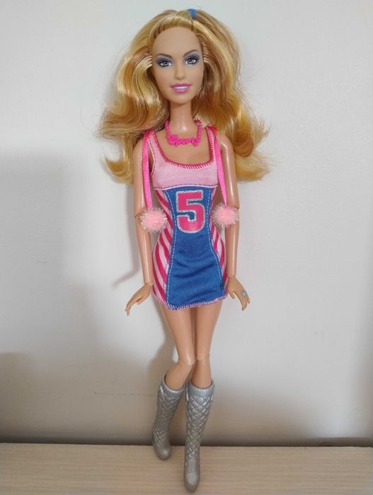 Barbie fashionistas Summer 2012 r. Artykułowana
