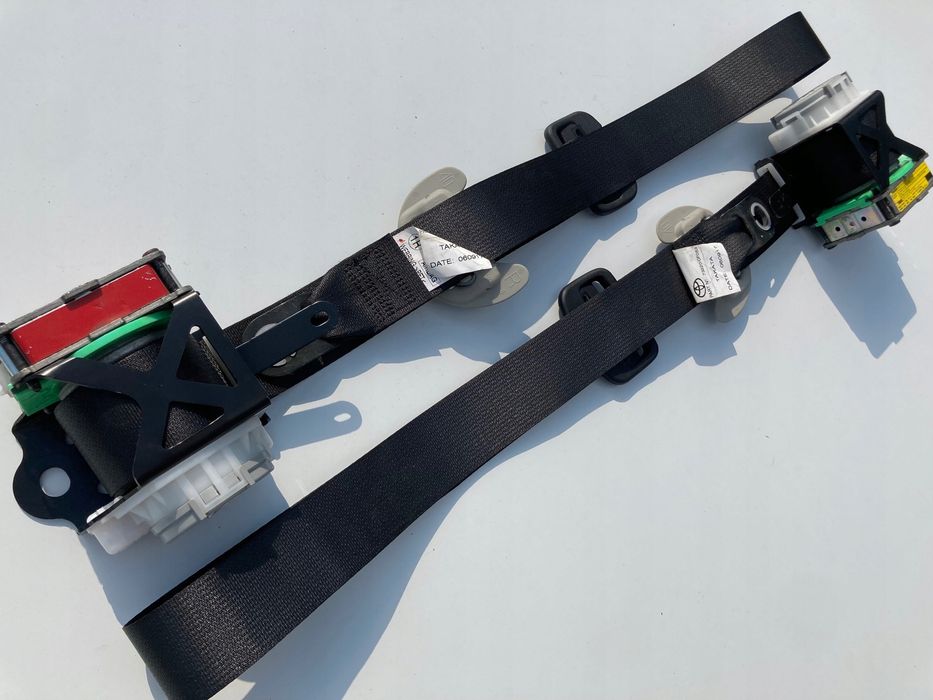pasy bezpieczeństwa toyota verso seat belts