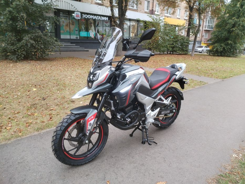 Мотоцикл SPARK SP300T-4