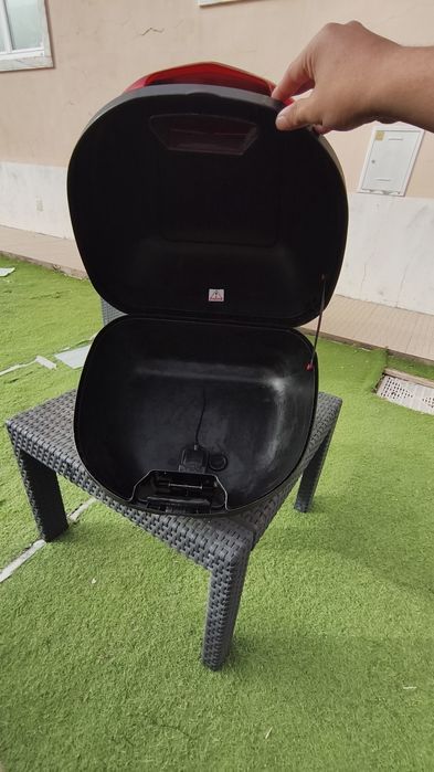 Mala moto givi em perfeita condição + suporte