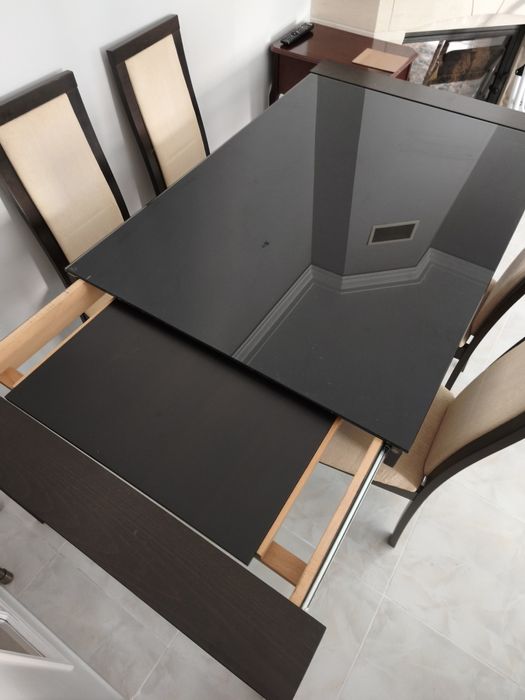 Conjunto Mesa e Cadeiras