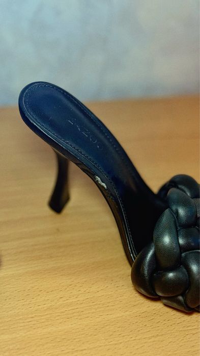 Чорні мюлі mango 37