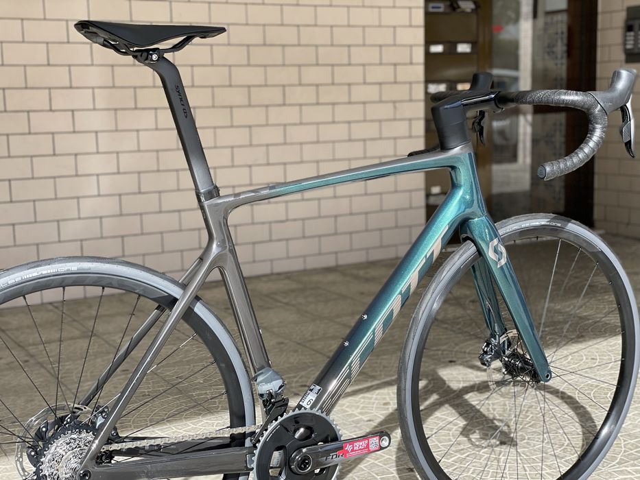 Bicicleta Estrada Scott Addict RC 20 / Nova