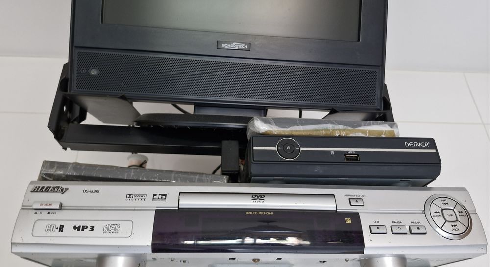 TV, DVD, DTT Set-Top Box, and Wall Mount64751977082625122