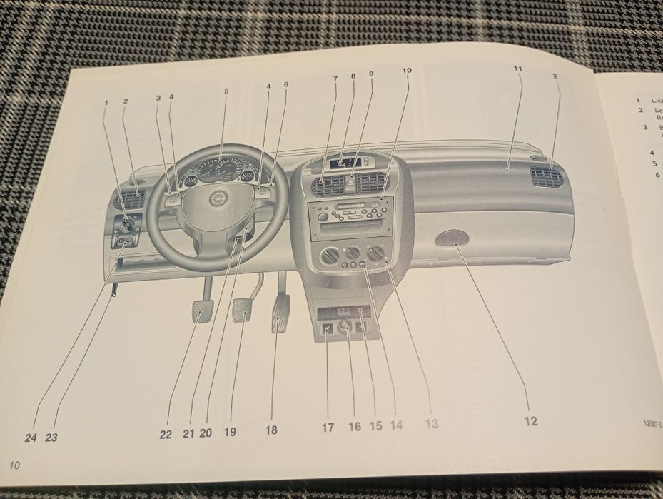OPEL CORSA C 3 Instrukcje Obsługi Książka 2002