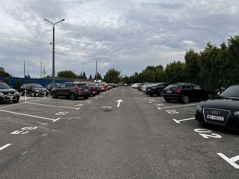 Parking ,, Ustronie ,, - Widok 3