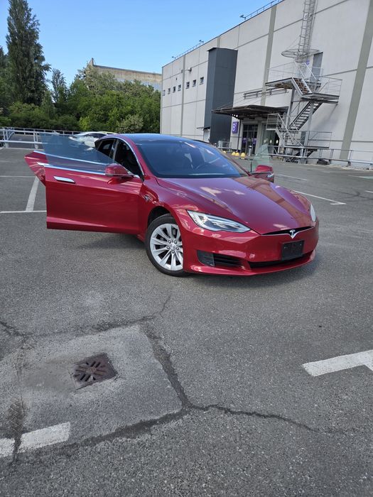 Tesla Model S  D75