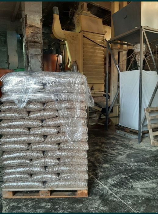 Топливные гранулы пеллеты  древесные