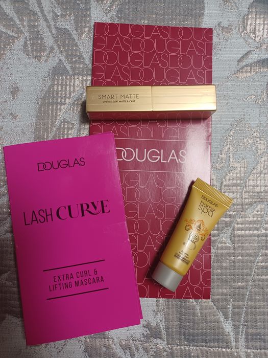 Douglas pomadka Smart matte + Tusz do rzęs last curve